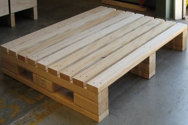 palets y bases de madera