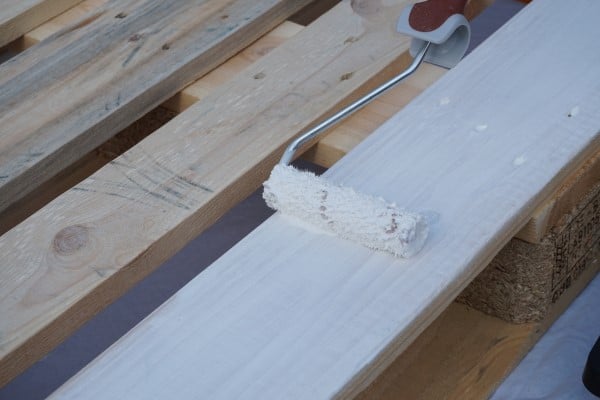 Cómo pintar un mueble de madera en blanco - Consejos
